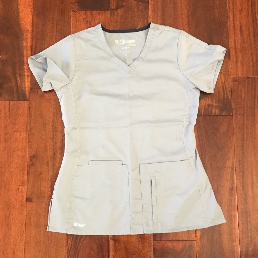 Pretty much new Grey’s Anatomy Barco top! 👩‍⚕️